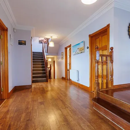 Holiday home Red Brick House Rosses Point *