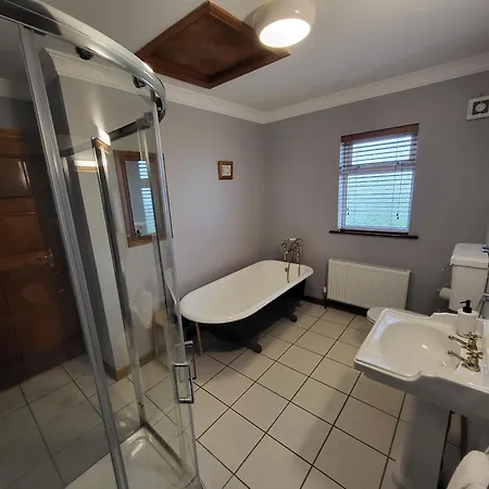 Red Brick House Rosses Point Ferienhaus *