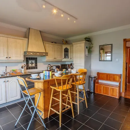 Red Brick House Rosses Point Ferienhaus *