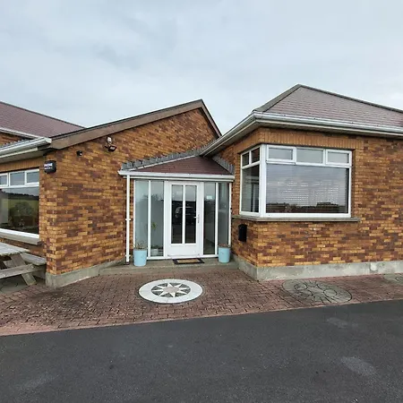 Ferienhaus Red Brick House Rosses Point