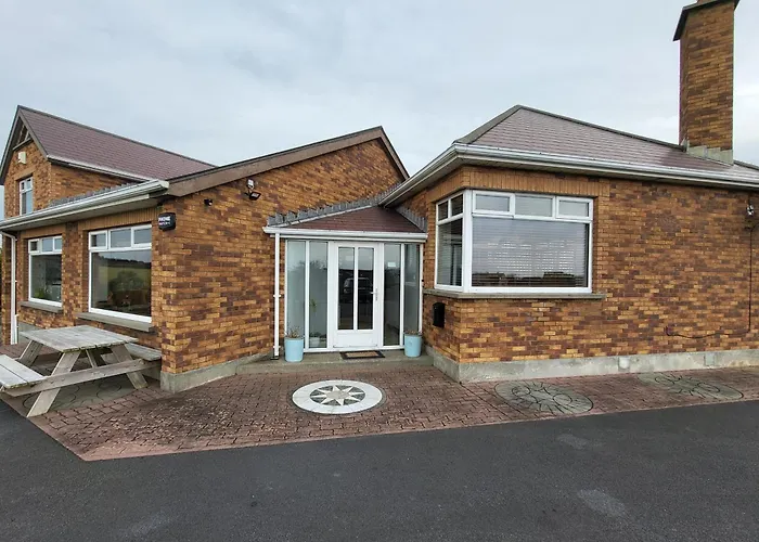 בית נופש Red Brick House Rosses Point